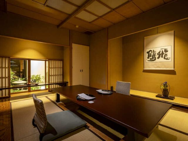 Kaiseki cuisine that blends tradition and craftsmanship