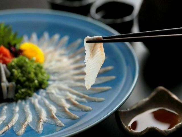 Providing fresh fish caught locally from Lake Hamana and Enshunada.