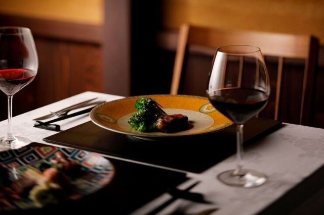 非常適合稍微奢華的晚餐，氛圍優雅的石川縣餐廳