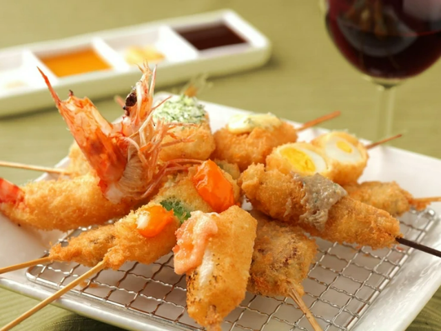 1. 炸串＆葡萄酒 AGEHA