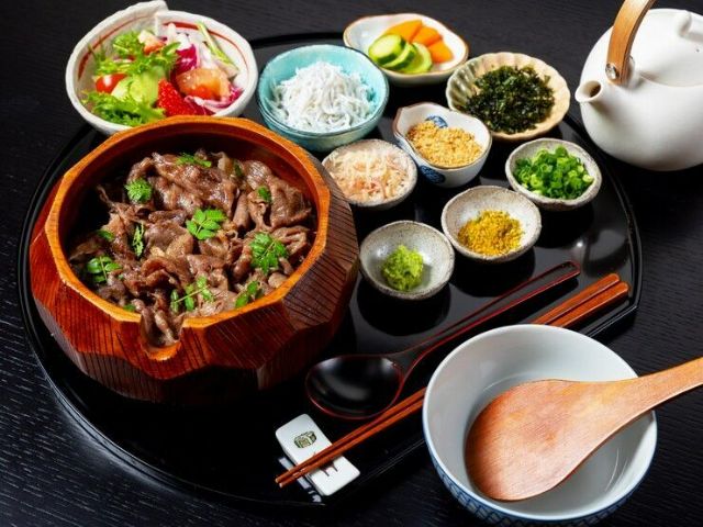 在奈良公园感受古都的历史后,想要推荐的和食店|奈良