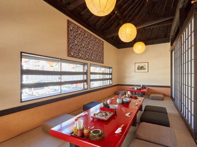 Agu-buta Shabu & Okinawa ryori Asatoya floor