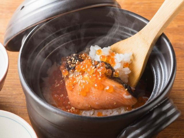 在古民家風的空間中品嚐進化的越後鄉土料理和日本酒