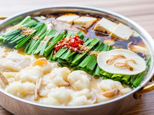 Recommended restaurants around the station that visitors should visit when in Fukuoka and Hakata.