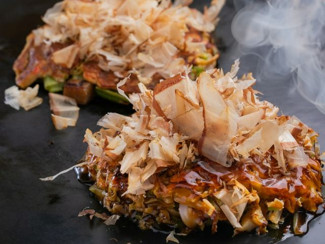 본고장 오사카의 오코노미야키・몬자야키를 하카타에서 가볍게 맛보세요!