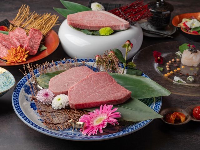 In a space filled with the beauty of Japan, one can indulge in carefully selected black wagyu beef to their heart's content.