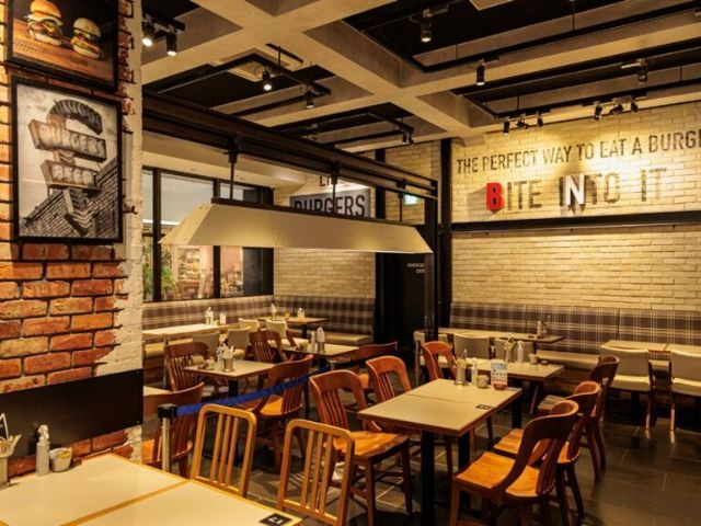 J.S. BURGERS CAFE LALAPORT EXPOCITY