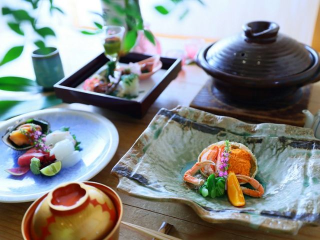 日本的豐富四季所感受到的時令食材所製作的懷石料理