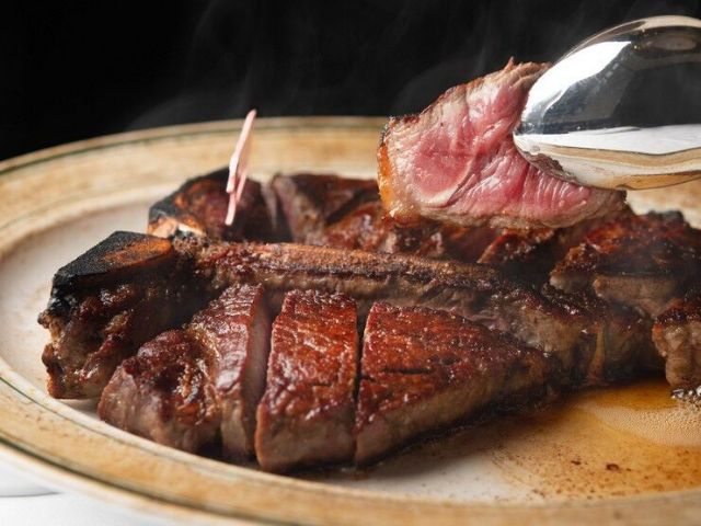 Popular Steak and Teppanyaki restaurants around Hakata