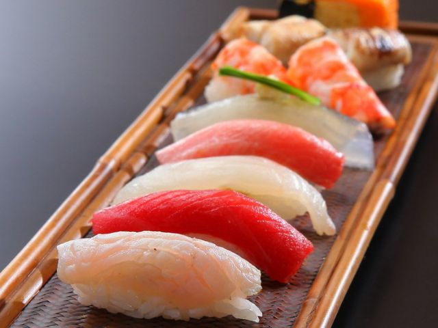 6. 寿司  HASEGAWA　心斎橋　本店