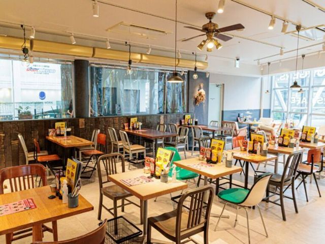 A restaurant that serves delicious meat dishes, which one would like to visit while sightseeing in Kobe.