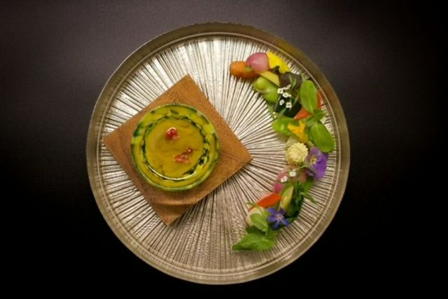 1.  Ristorante 鶴之莊