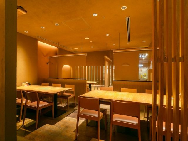 围绕着讲究的火锅料理热闹的大阪店铺4选