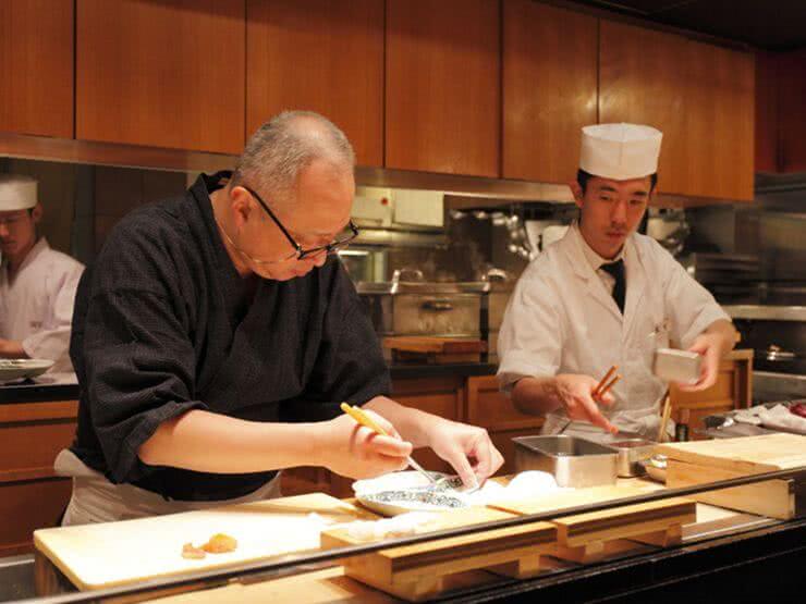 這正是大阪 美食令人讚賞不已的老店好滋味