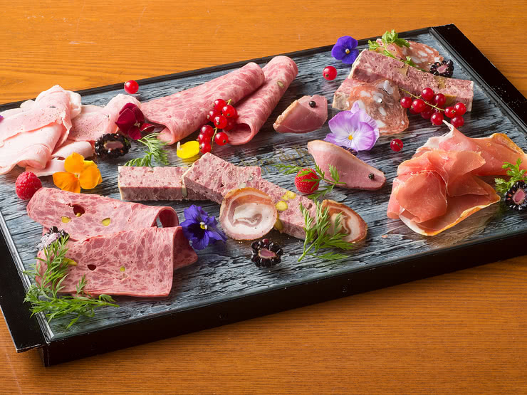 秋冬味覺饗宴！在東京就能嚐到美味獵人料理的15間餐廳