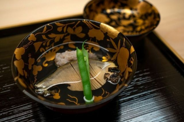 A restaurant serving Japanese cuisine that you would like to visit when they go to Kabukiza Theatre.