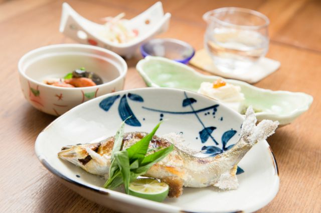2. 季节料理 どちらいか