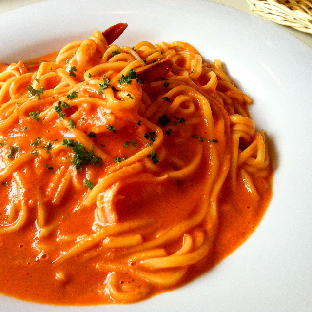 8.夜景包廂式餐廳　Shangri-La　池袋東口店（各式餐酒館料理）