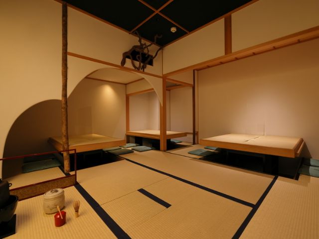 在茶室體驗日本文化的創意和食料理店