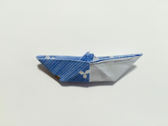 Origami Chopstick Holder: Boat Instructions in 13 Easy Steps