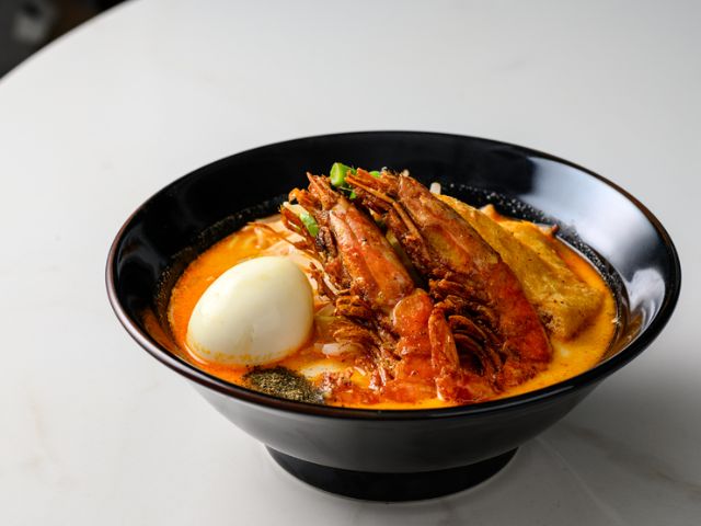 4.SINGAPORE CUISINE SINKIES