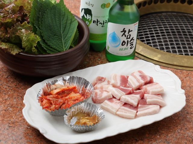 고기구이·한국 요리 온돌방