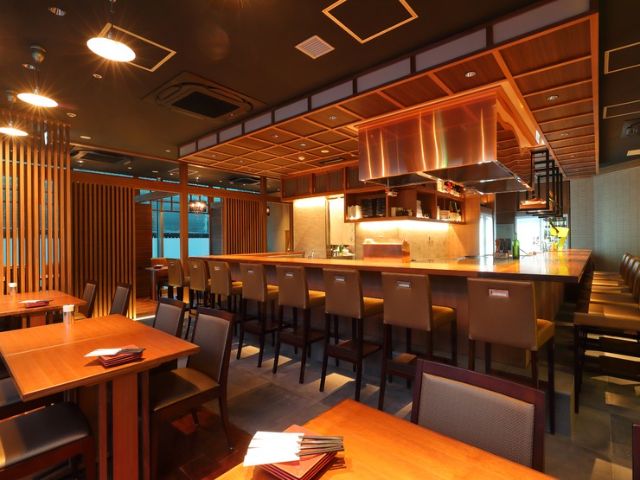 5 Restaurants to Enjoy Delicious Steak in Akasaka, Tokyo