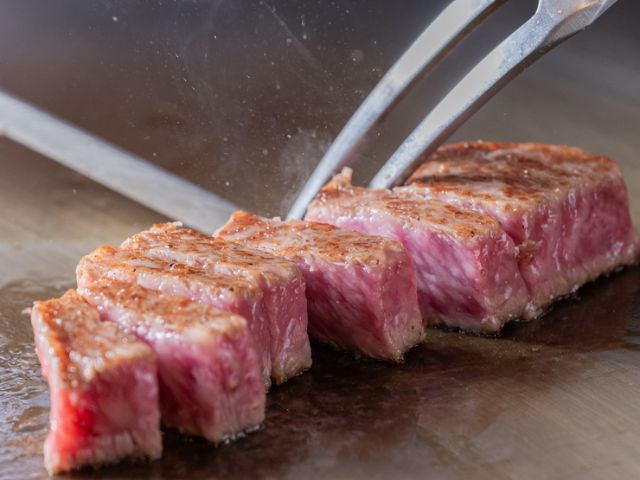 12. Kobe Beef Steak Pandora Takumi