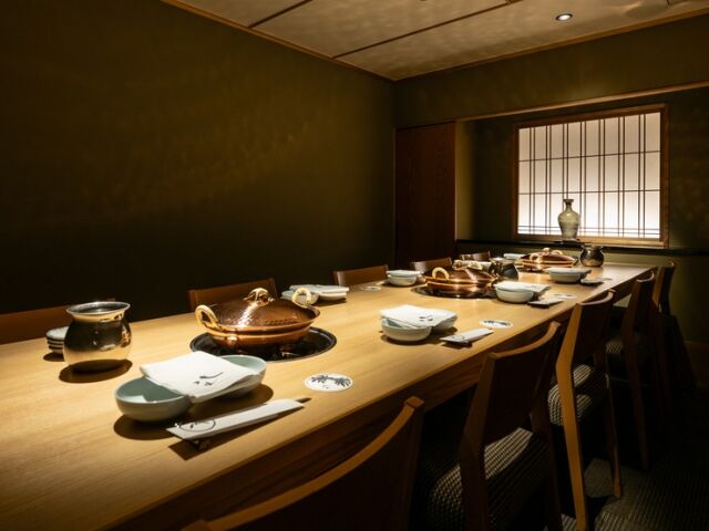 Shabu-shabu & Sushi Hassan floor