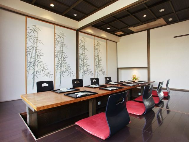 Kawadoko and Garden View: 10 Best Kyoto Restaurants with Scenic Views