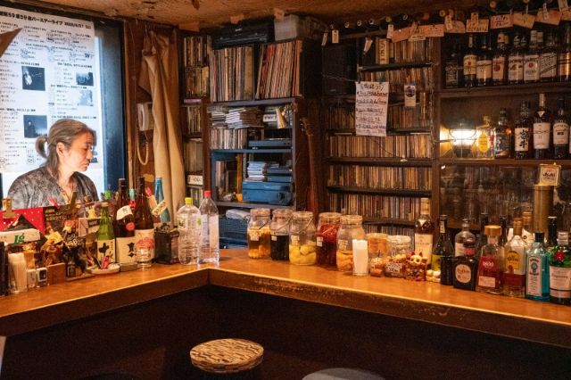 Exploring Golden Gai, where Shinjuku Nightlife Reveals Another Tokyo