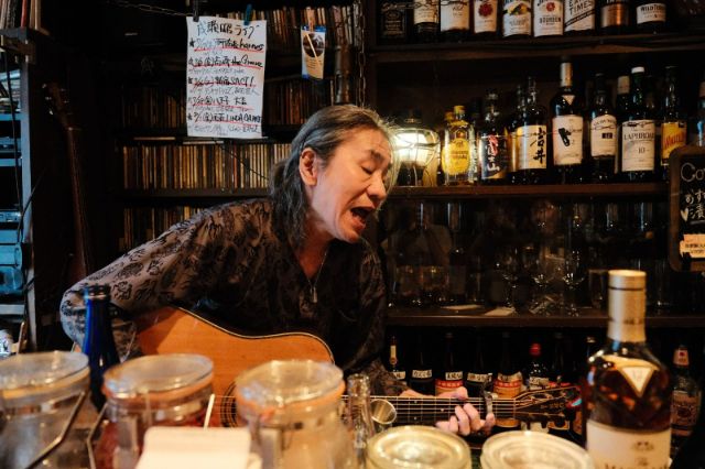 Exploring Golden Gai, where Shinjuku Nightlife Reveals Another Tokyo