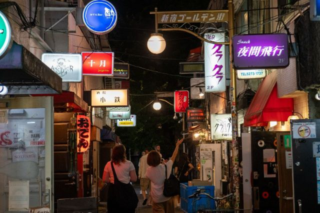 Exploring Golden Gai, where Shinjuku Nightlife Reveals Another Tokyo