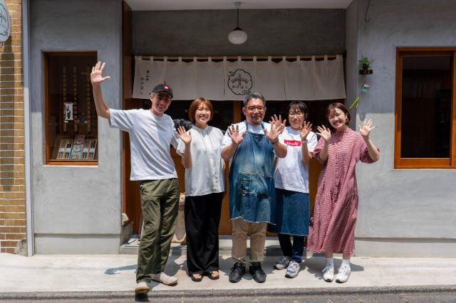 Apprentice for a day! Chopstick making with classical artisan tools in Tokyo