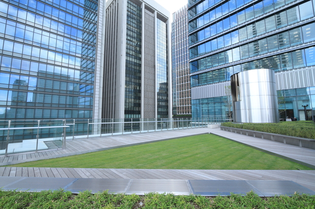 於空中花園「KITTE花園」飽覽東京美景（所需時間:約30分鐘）