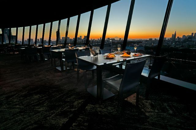VIEW & DINING THE SKY