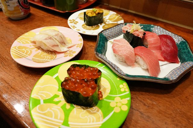 Ishikawa Kanazawa Must-Eat! Five Food Selections at Omicho Market, a Paradise for Seafood Lovers