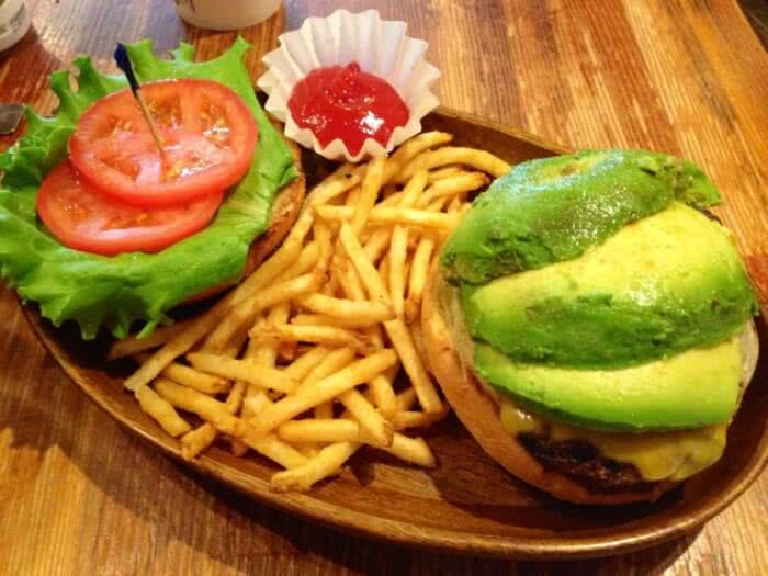 4.KUA ’AINA 青山本店