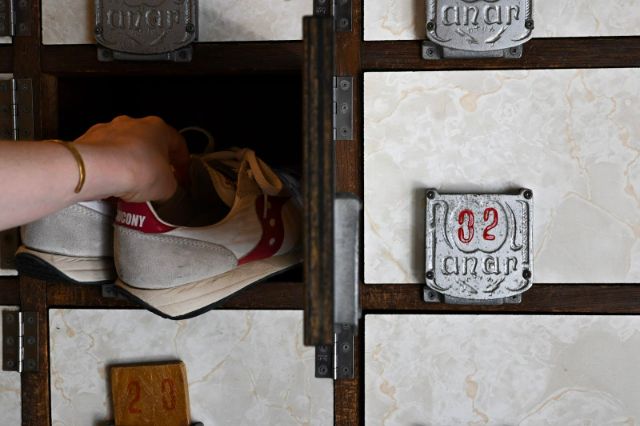 Community Cafe in a Renovated Sento - Rébon Kaisaiyu in Uguisudani
