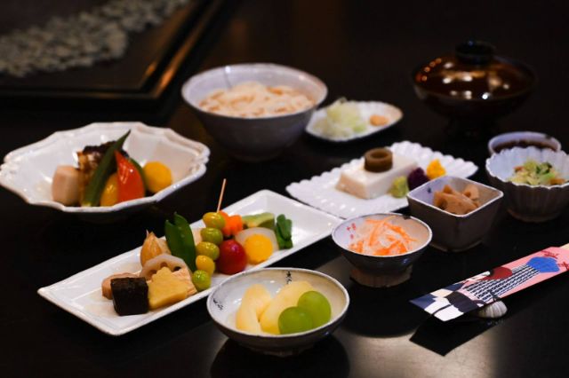 Tokyo October: Japanese Dining with Art & Vegan Shojin Ryori Omakase in Omotesando