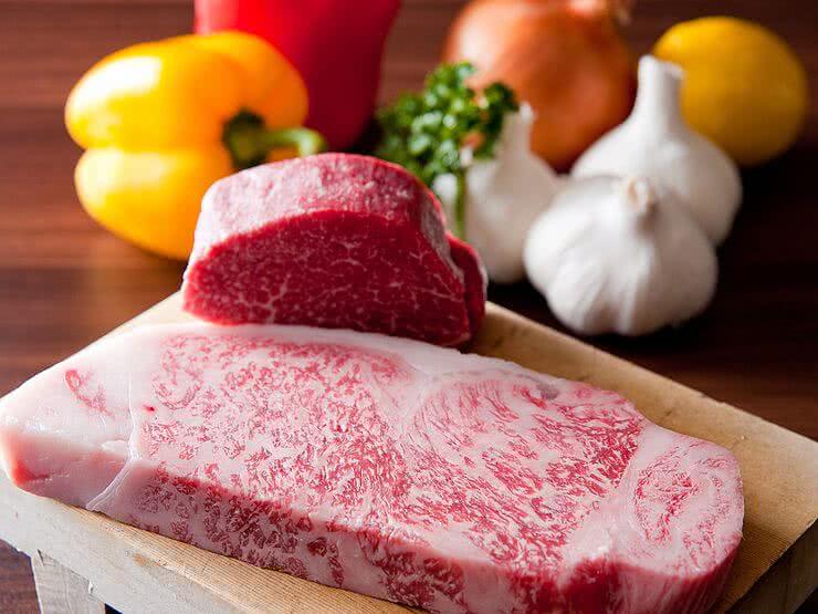 在三之宮享受三大美味和牛『神戶牛』！ 精選能在吧檯品嚐神戶牛牛排、陶醉在主廚精湛手藝的餐廳