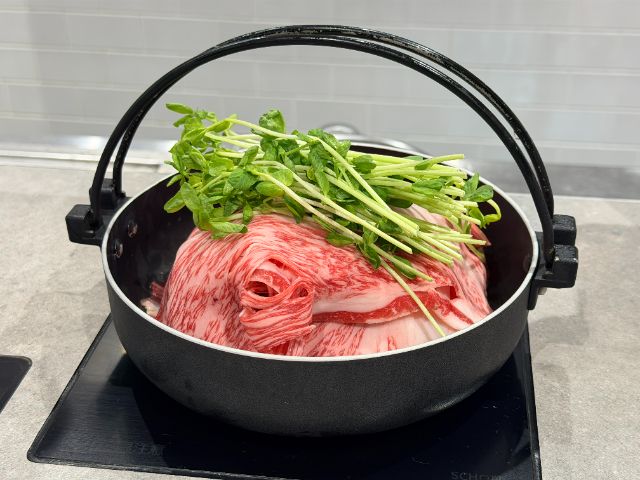 東京獨旅吃美食絕不能錯過的這間店！一人美味火鍋、壽喜燒必吃名店「一人涮涮鍋七代目松五郎 新宿東寶大樓店」