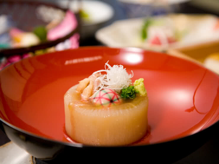 Enjoy Kanazawa Crab and Kaga Cuisine