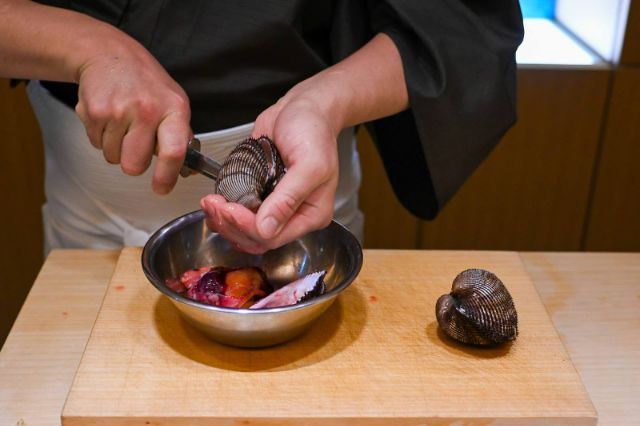 THE SAKAI Tokyo Kyobashi: Art-Infused Omakase Sushi Experience