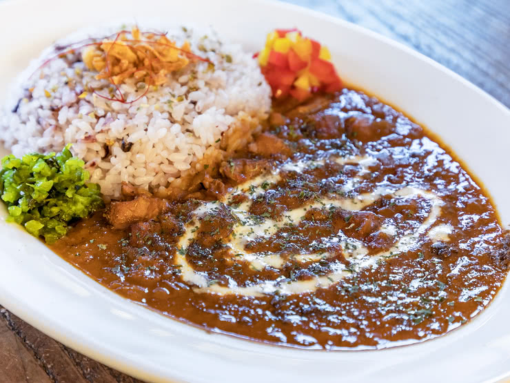 15. Curry Shop JUNAYNA KYOTO TOWER SANDO（牛排、漢堡排、咖哩 / 京都塔）