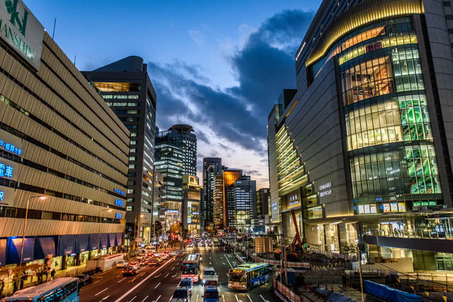 9.在梅田的豪華晚餐（預計花費時間:約1小時30分鐘）