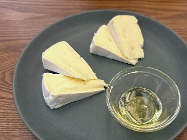 前菜『本日的起司』『蔬菜棒』