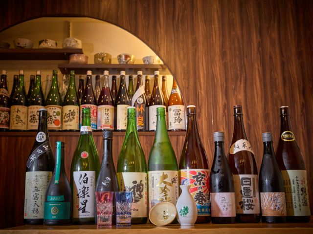 新橋的隱藏居酒屋[酒亭穂椋]日本酒和江戶名物「蔥麻鍋」讓人陶醉