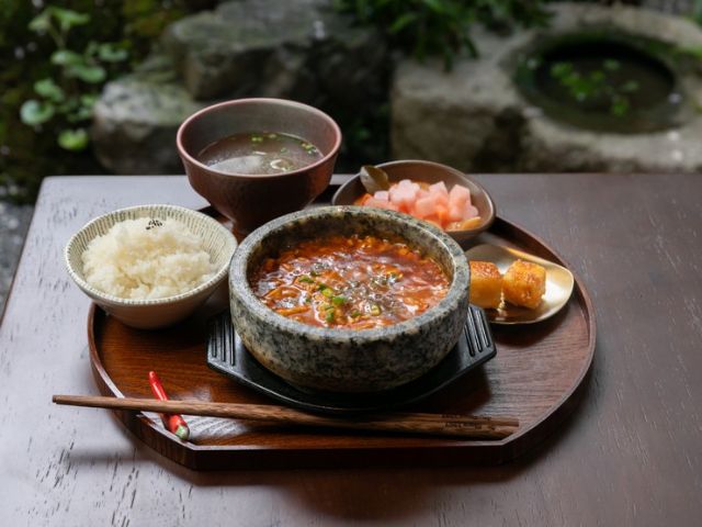 12. 盡膳口福 藥膳牛肉火鍋