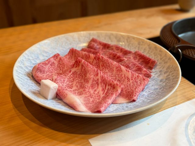 Tokyo Station Surrounding Gourmet｜Sukiyaki Twelve Heavens: Marunouchi Premium A5 Black Wagyu Sukiyaki Specialty Store